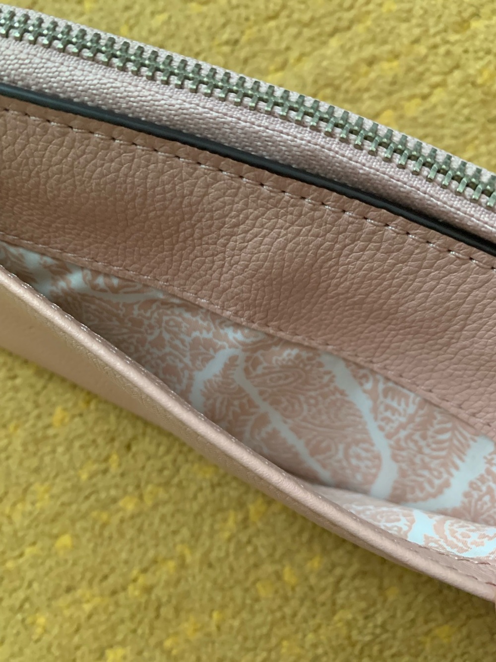 Vera Bradley leather Blush Pink Zip-Around Wristlet Wallet - Picture 6 of 7